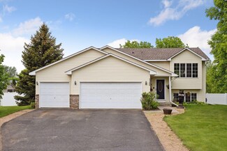 1155 Iris Ct S, Cambridge, MN 55008