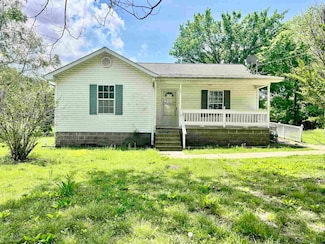 157 E Wardlow St, Gates, TN 38037