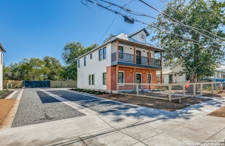 1012 N Cherry St, San Antonio, TX 78202
