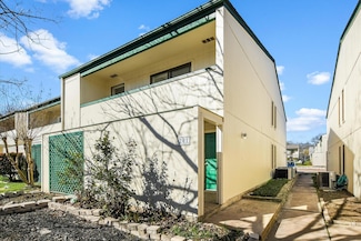 6718 Silvermine Dr Unit 201, Austin, TX 78736