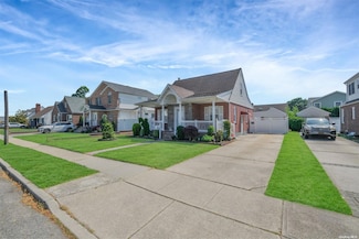 149 Rule St, Franklin Square, NY 11010