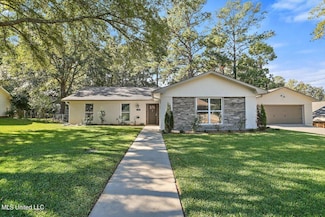 109 Dickson Dr, Brandon, MS 39042