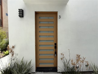 5044 Laurel Canyon Blvd, Valley Village, CA 91607