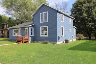 516 S Adams St, New Lisbon, WI 53950