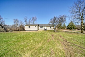 17650 Lewis Rd, Cement City, MI 49233