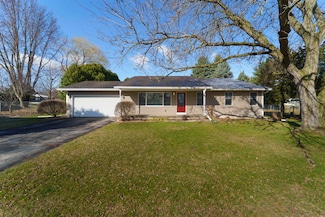625 Scott St, Oregon, WI 53575