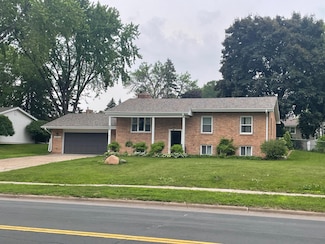 4109 W 102nd St, Bloomington, MN 55437