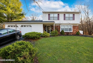 302 Princeton Dr, Howell, NJ 07731