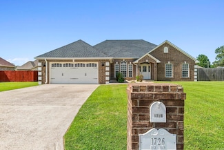 1726 Fox Run Dr, Wynne, AR 72396