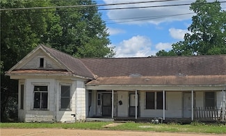 606 Sanders St, Pineville, LA 71360