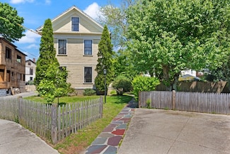 21 College Hill Rd, Somerville, MA 02144