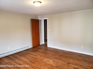 1310 Pittston Ave Unit 2nd floor, Scranton, PA 18505