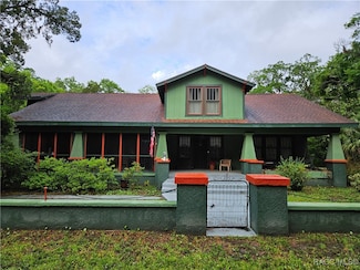754 NE 2nd Ave, Crystal River, FL 34428