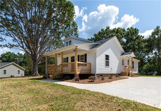 2181 Smith Ford Rd, Hickory Grove, SC 29717