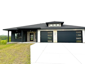 4904 Noble Dr NW, Rochester, MN 55901