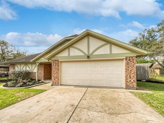 1810 Cripple Creek Ln, Pearland, TX 77581