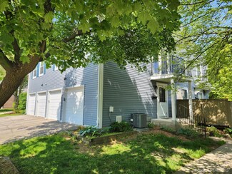 2734 Glenbridge Ct, Ann Arbor, MI 48104