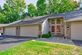 87 Sandy Point Dr, Holland, MI 49424