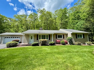 153 Mountain Rd, Cheshire, CT 06410
