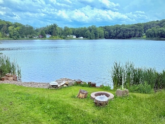 851 N Hillside Rd, Wappingers Falls, NY 12590