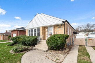 9412 S Millard Ave, Evergreen Park, IL 60805