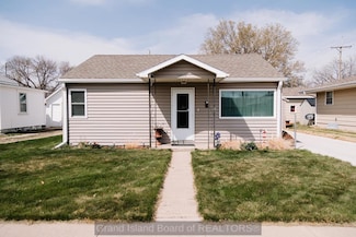 2010 W 12th St, Grand Island, NE 68803