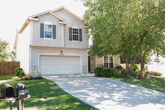 11512 E 207th St, Peculiar, MO 64078