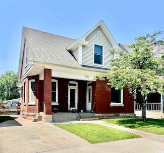 732 S 13th St, Quincy, IL 62301
