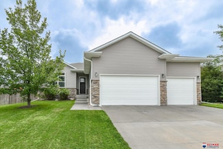 8918 S 72nd St, Lincoln, NE 68516
