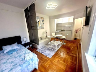 315 E 77th St Unit 6I, New York, NY 10075