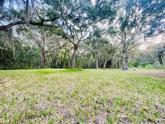 15 B Beagle Club Rd, Hollywood, SC 29449