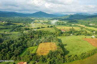 3435 Valley View Rd, Sevierville, TN 37862