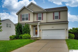 8807 S 166th St, Omaha, NE 68136