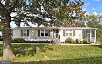 540 Springhouse Ct, North Wales, PA 19454