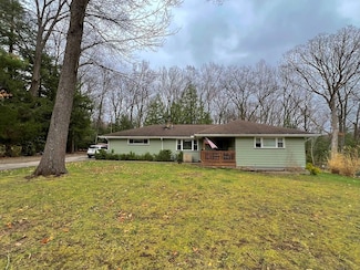 18 Ellen Dr, Oil City, PA 16301