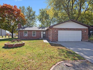 416 David Dr, Fairview Heights, IL 62208