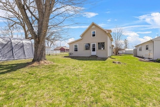 N20W28400 Oakton Rd, Pewaukee, WI 53072