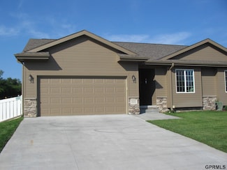 3031 Lakeside Dr, Plattsmouth, NE 68048
