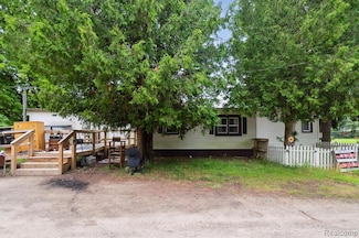 4800 S Huron Rd, Standish, MI 48658