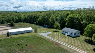 5194 S 60th Ave, New Era, MI 49446