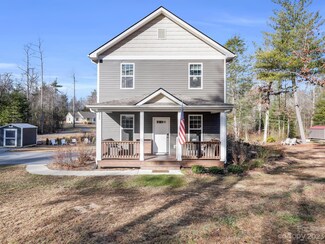 335 Mine Gap Rd, East Flat Rock, NC 28726