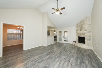9130 Kirkleigh St, Spring, TX 77379