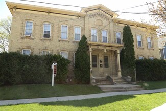 142 N Center Ave, Jefferson, WI 53549