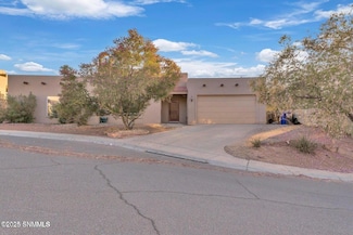 3523 Omaha Ct, Las Cruces, NM 88005
