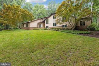 7451 Bond St, Saint Leonard, MD 20685