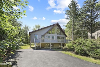 1618 Ridgeview Dr, Lake Ariel, PA 18436