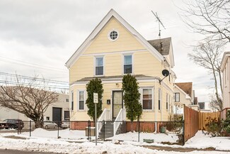 63 Oakville St, Lynn, MA 01905