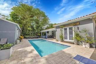 704 Madeira Ave, Coral Gables, FL 33134