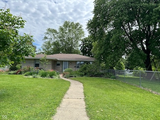 3315 Hillcrest Dr, Columbus, IN 47203