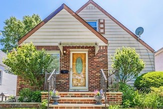 16052 20th Ave, Whitestone, NY 11357